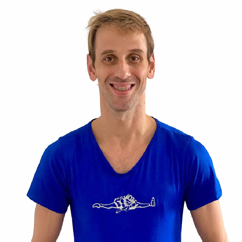 Professora Isadora Salles — Escola de Ballet Nayana Rick
